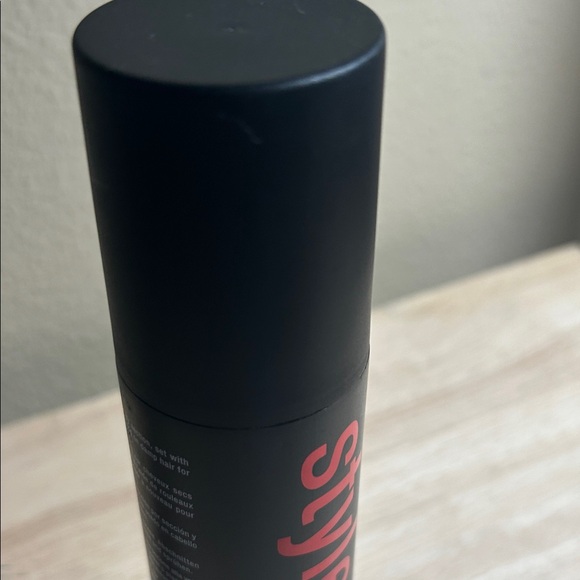 Sexy Hair 450° Headset Heat Defense Setting Spray - Picture 5 of 9